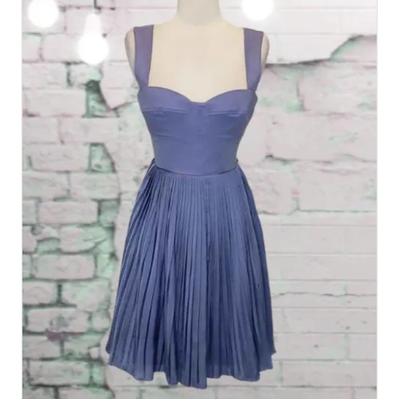 NWT Bebe Fit & Flare Dress Powder Blue M - Picture 2 of 15